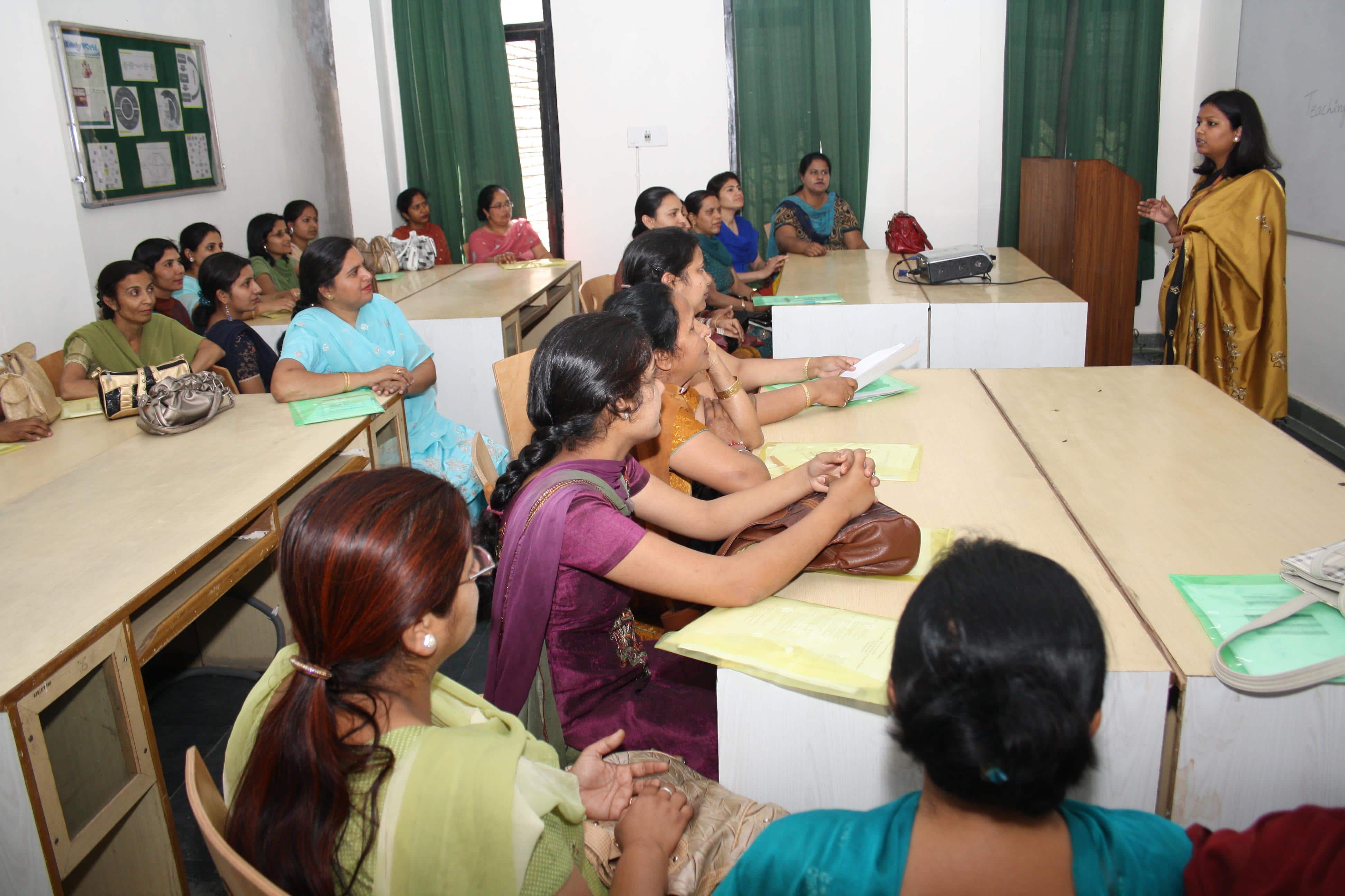 UGC stresses on teachers' training courses - digitalLEARNING Magazine