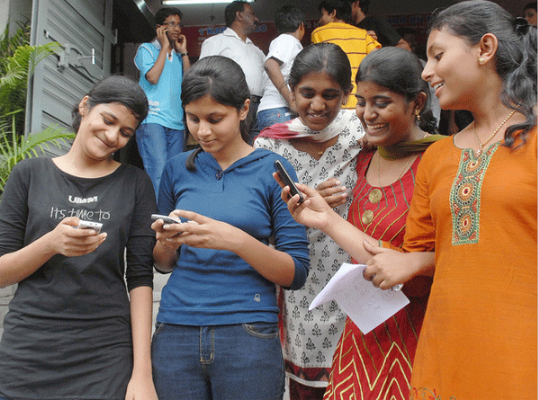 UP Govt imposes ‘blanket-ban’ on use of mobile phone in Colleges, Universities blanket-ban