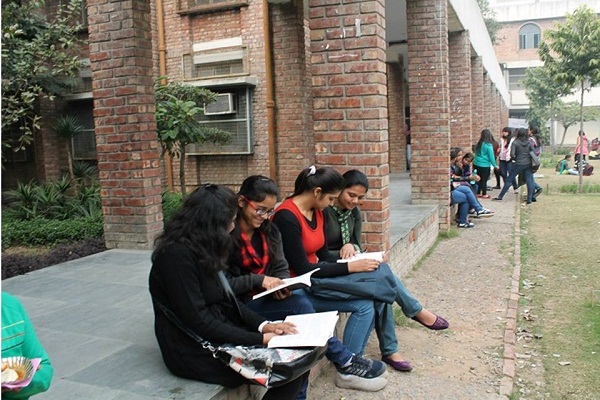 Delhi University Receives 43,412 Applications