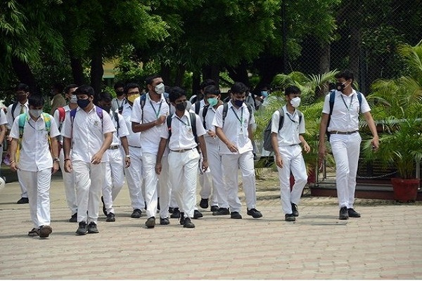 Students seen in the way after the State government allowed schools to reopen