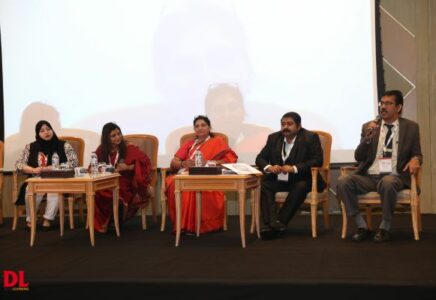 Online Learning V S Traditional Learning Elets Digital Learning